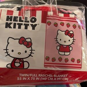 Hello Kitty Twin/Full Raschel Blanket